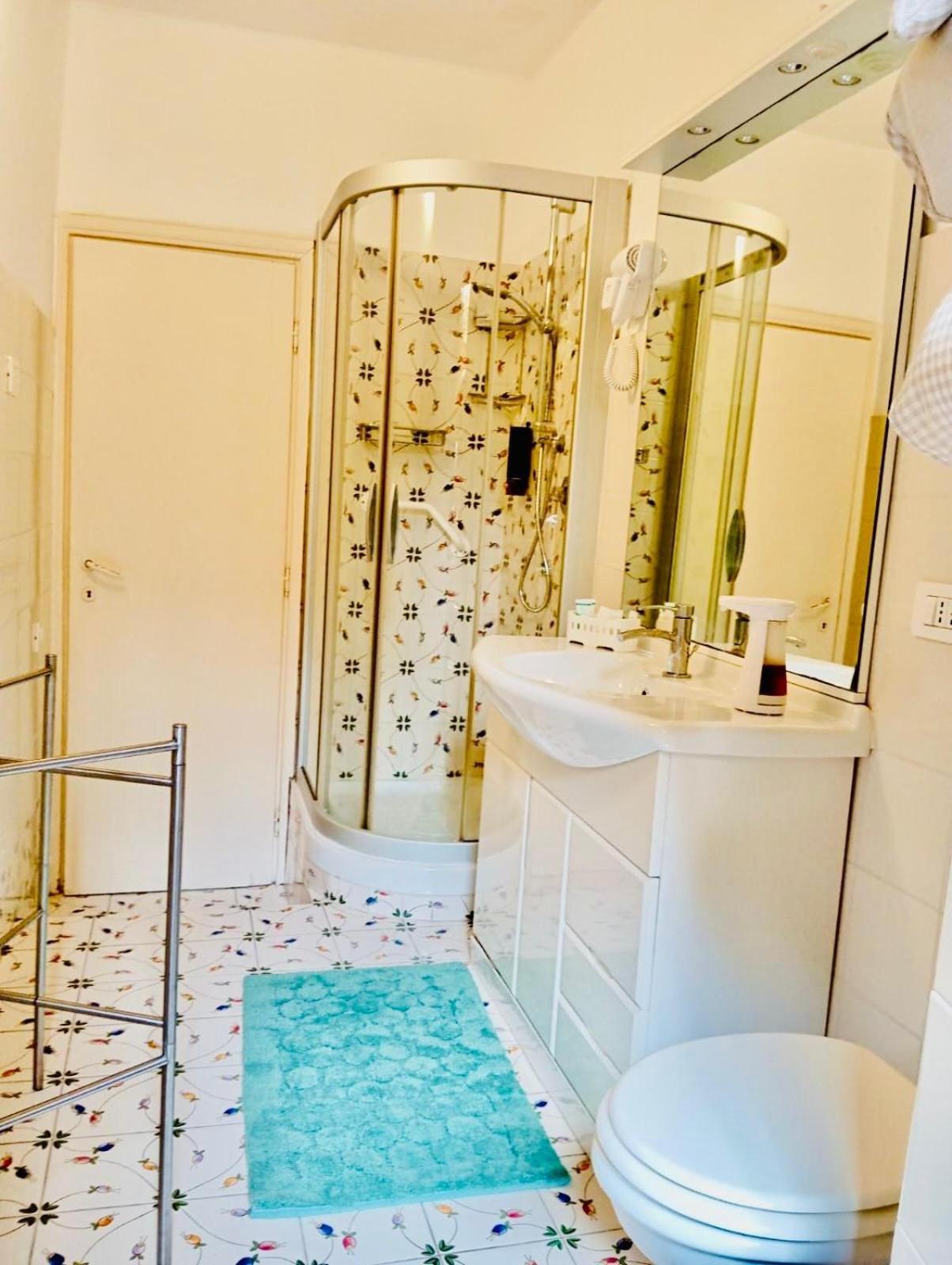 Vacanze Romane Colosseo Apartment Ngoại thất bức ảnh